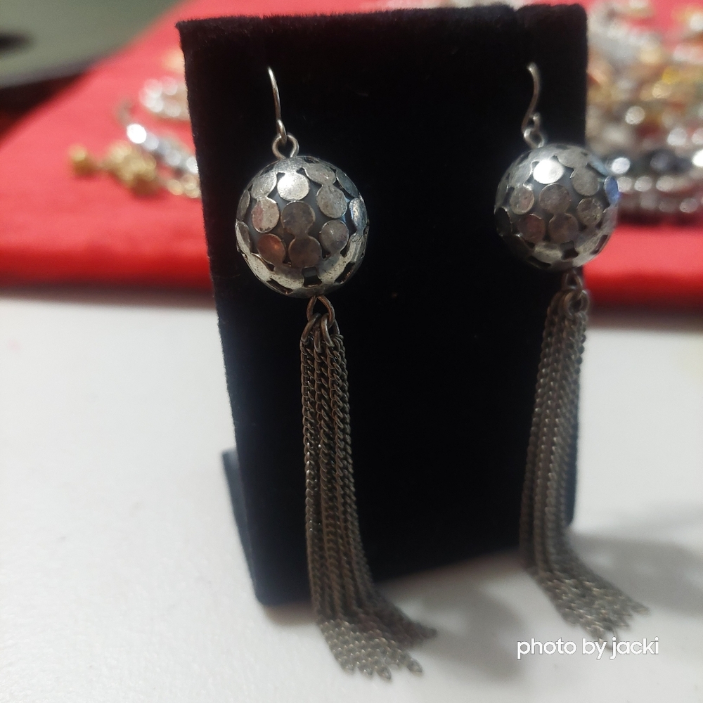 Earrings - Picture 4 of 5